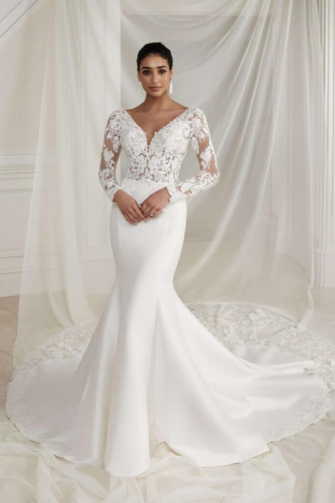 Amore Bridal - Justin Alexander 2023 Wedding Dress
