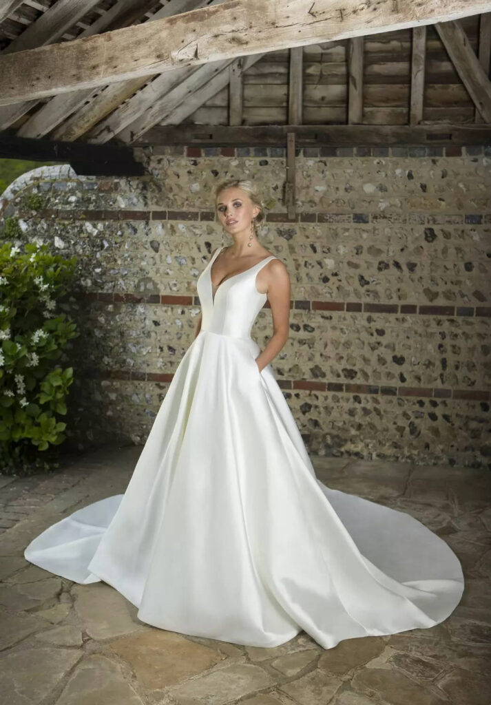 Amore Bridal True Bride Wedding Dress 2023